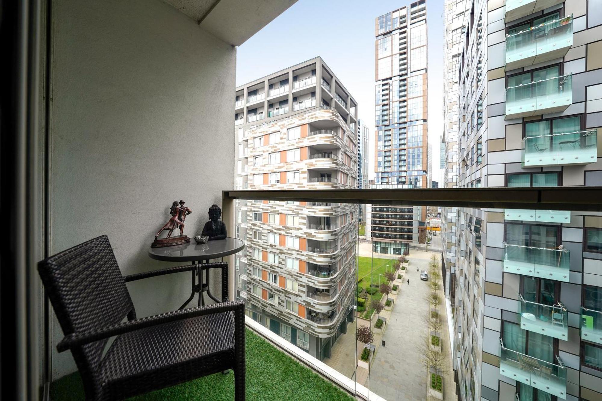 Cobalt Point 2 Apartment London